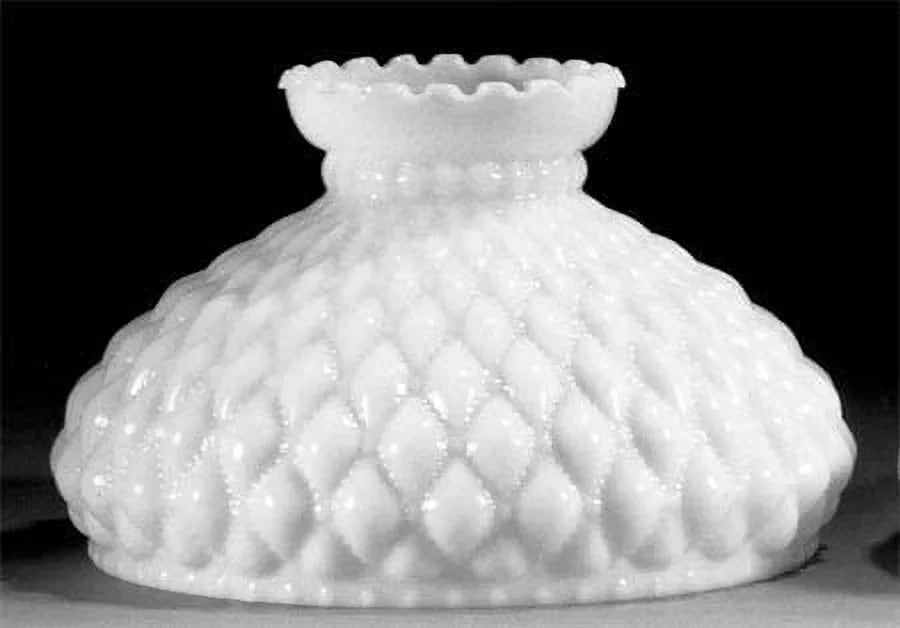 Crimped Diamond Opal Pattern Glass 10" Top with Shade GOURE® Student Quilted