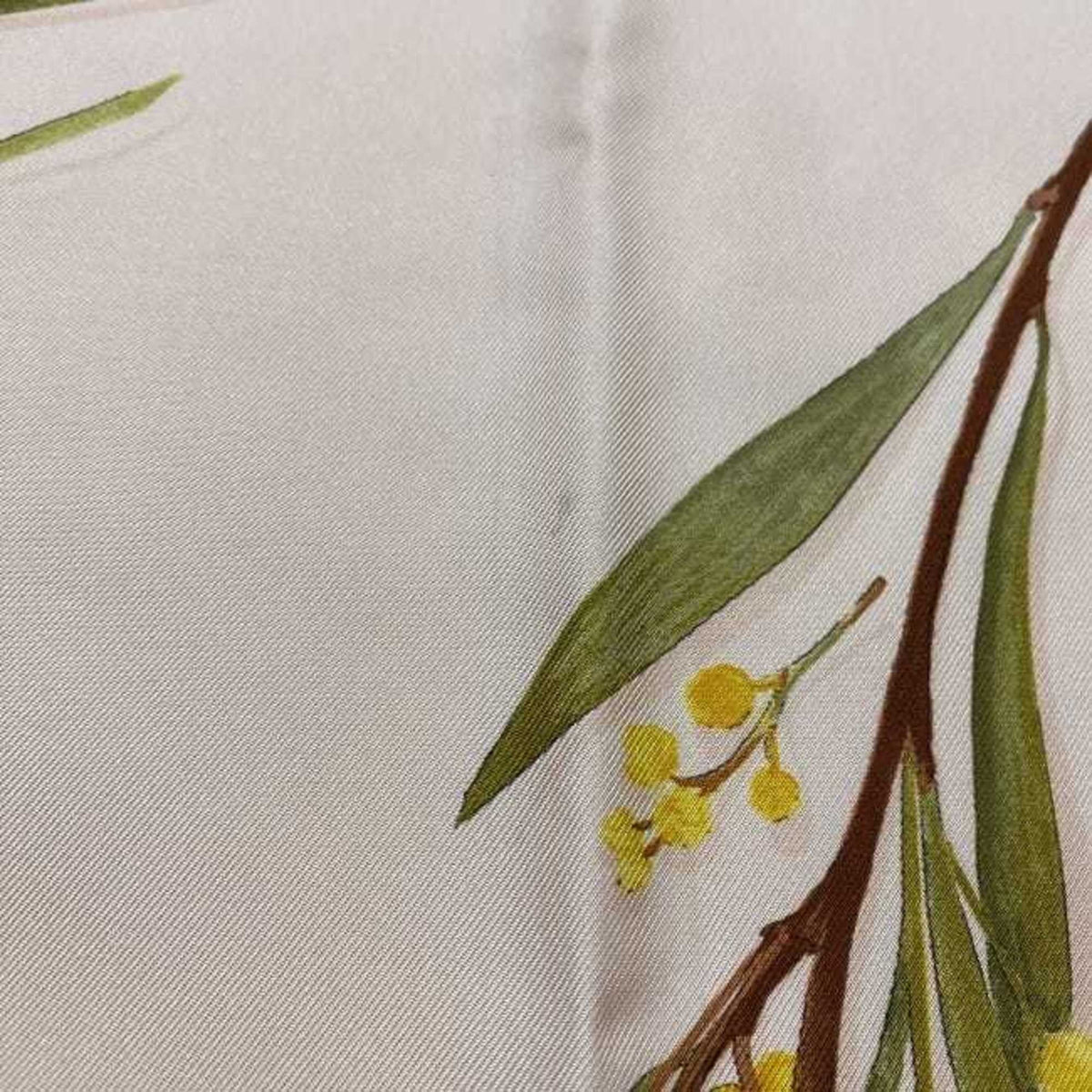 Fashion (Good) Flower Scarf Women's Pre-Owned Pink Silk 100% Yellow Accessories Salvatore Ferragamo