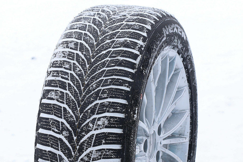 Tacoma 2007-13 S550 Mercedes-Benz X-Runner, XL Tire 2 4Matic Nexen 255/45R18 Passenger Toyota Sport Winguard 103V Fits: Winter 2005-13